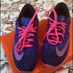 Nike Air Max 2016 Big Kids 5Y / Women’s 6.5 - Neon Pink & Purple